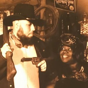 Meet your Posher, Larry